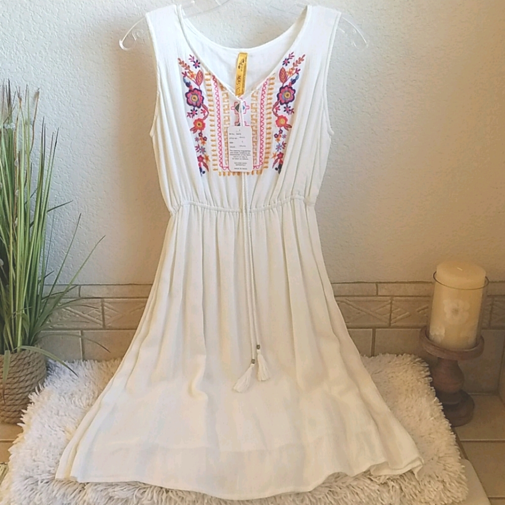 MAGIC Sleeveless Dress Small NWT